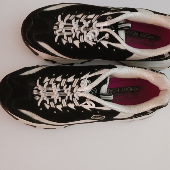 Sketchers 9 - Picture 2 of 7